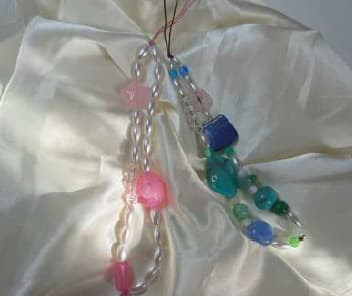 Atelier de création de bijoux de téléphone