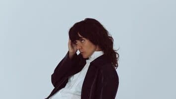 COURTNEY BARNETT