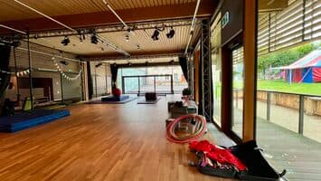 Zirkus-Workshop (Atelier de cirque / parents-enfants)