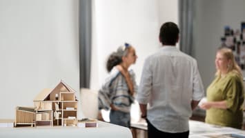 Looking Together | Participatory guided tour for adults